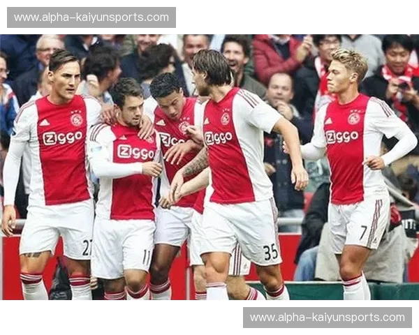 红魔铁血撞击青春风暴:曼联vs阿贾克斯经典战役深度解析与高清资源全收藏 红魔铁血撞击青春风暴:曼联vs阿贾克斯经典战役深度解析与高清资源全收藏